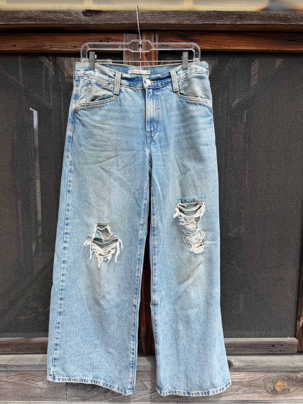 Levi’s light Blue Distressed Women’s 94 Baggy Jeans